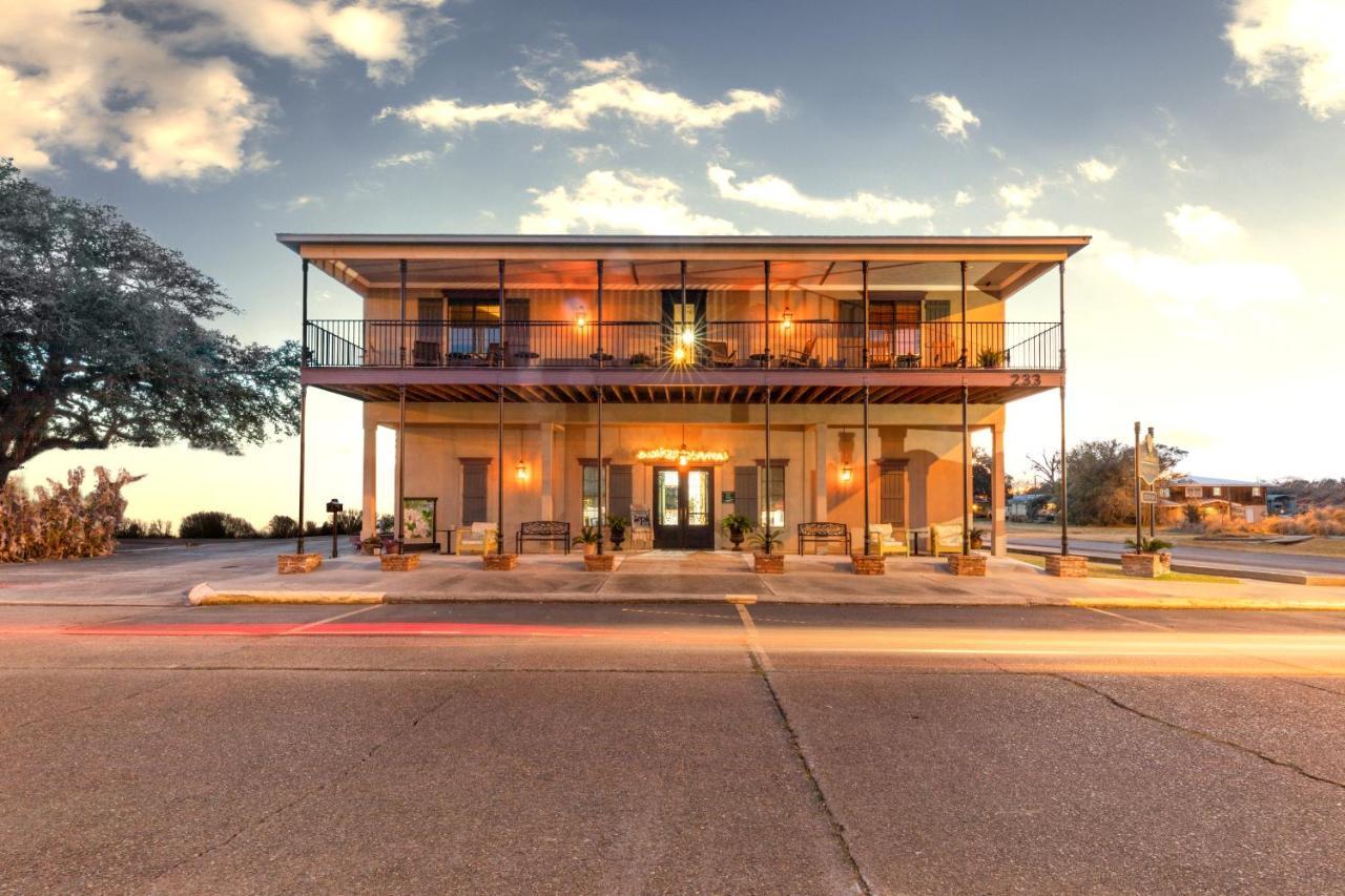 The Bank Hotel Lake Arthur エクステリア 写真